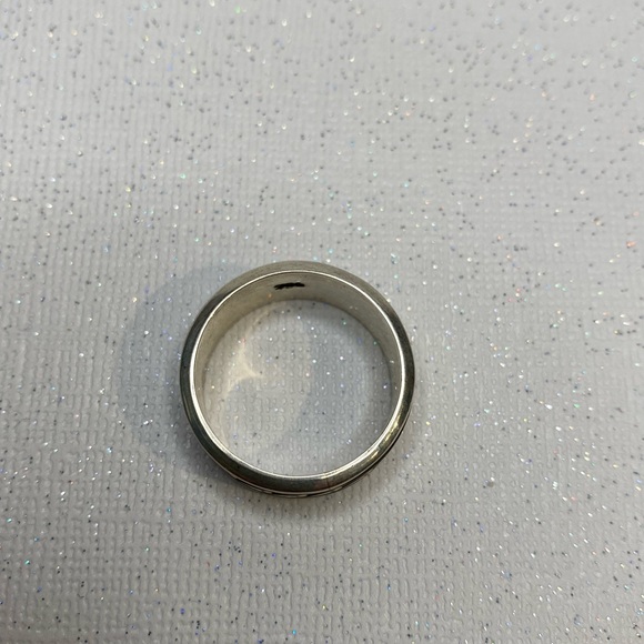 Wave Design Spin Ring - Picture 2 of 2